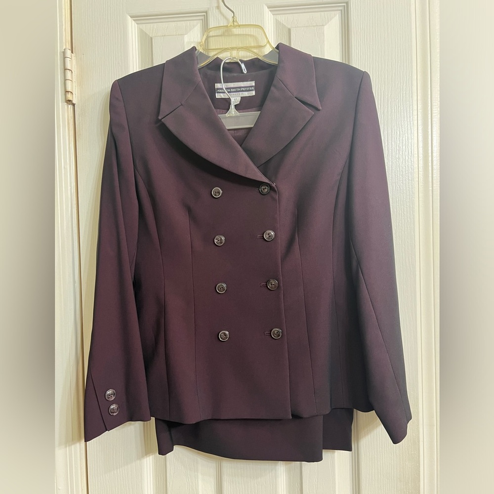 New Amanda smith suit